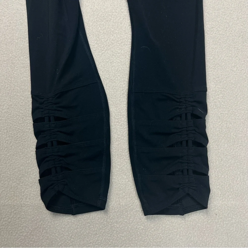 Athleta Salutation Stash Pocket II Cinch 7/8 Tight Womens XS Black nylon blend - Picture 6 of 7